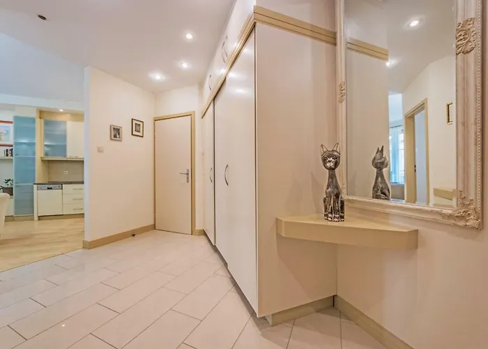 Apartment Zlota Gracja Z Prywatnym Parkingiem *